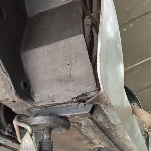 14042025 1969 aston martin db6 volante body repairs (27)