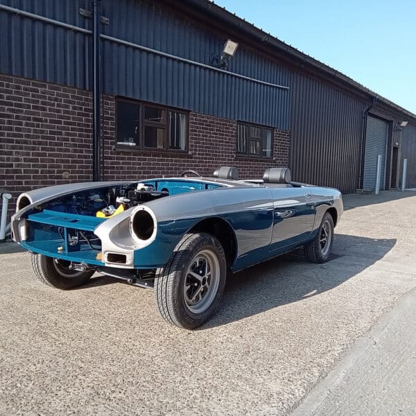 14042025 1973 mgb roadster paint and polish (2)