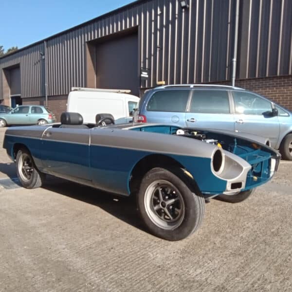 14042025 1973 mgb roadster paint and polish (4)