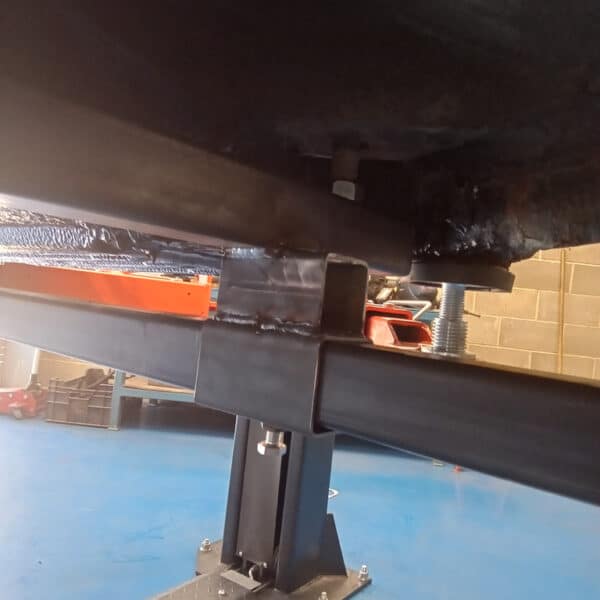 15042025 1978 mercedes 350sl stand (6)