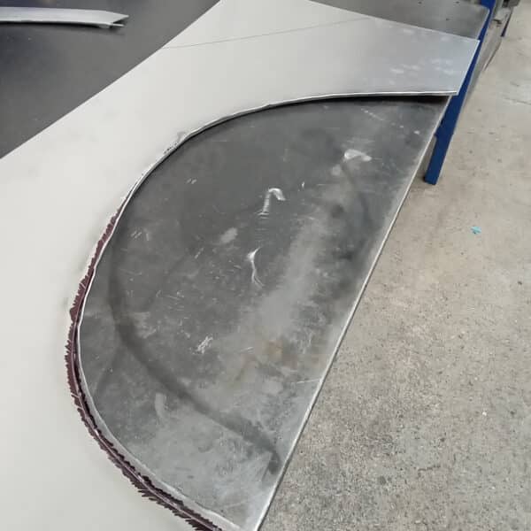 17042025 1969 aston martin db6 volante more welding (21)