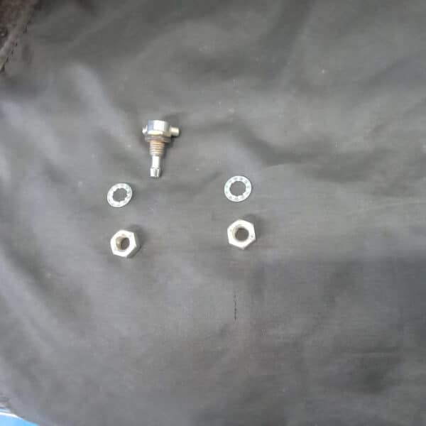 17042025 1975 mgb gt v8 brakes (1)