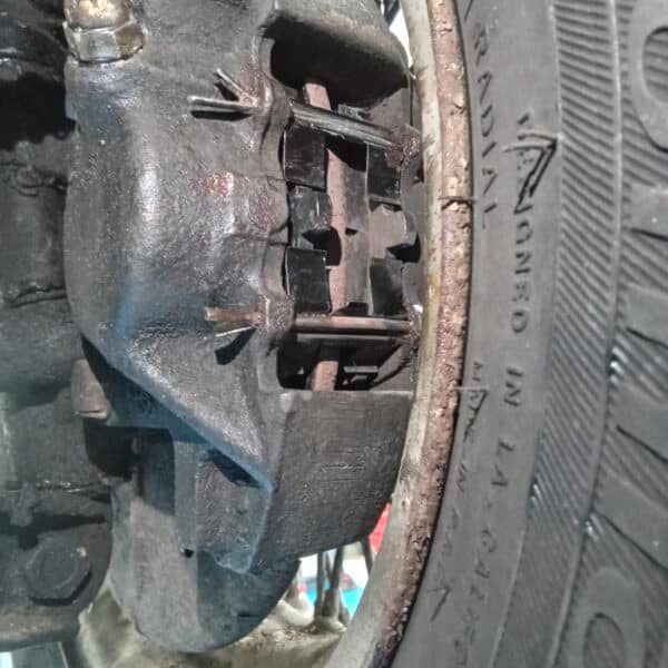 17042025 1975 mgb gt v8 brakes (27)