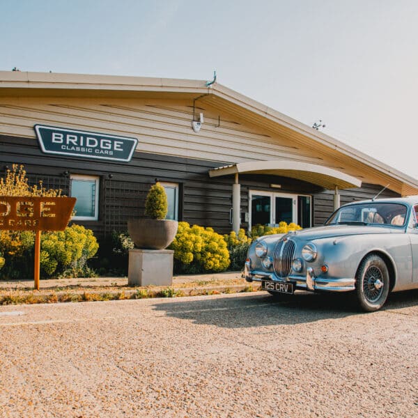 1963 jaguar mk2 2.4 arrival 1