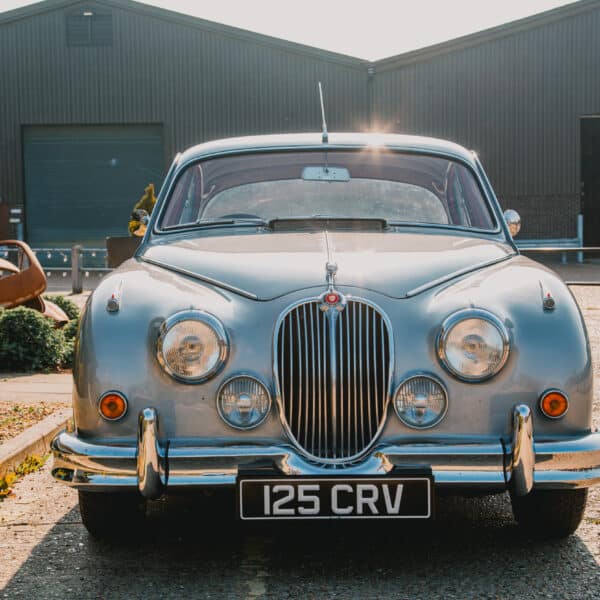 1963 jaguar mk2 2.4 arrival 2
