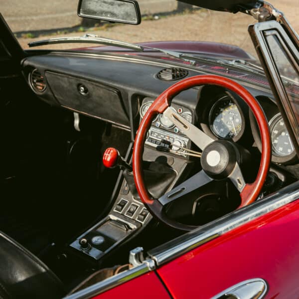 1977 alfa romeo 2000 spider arrival 5