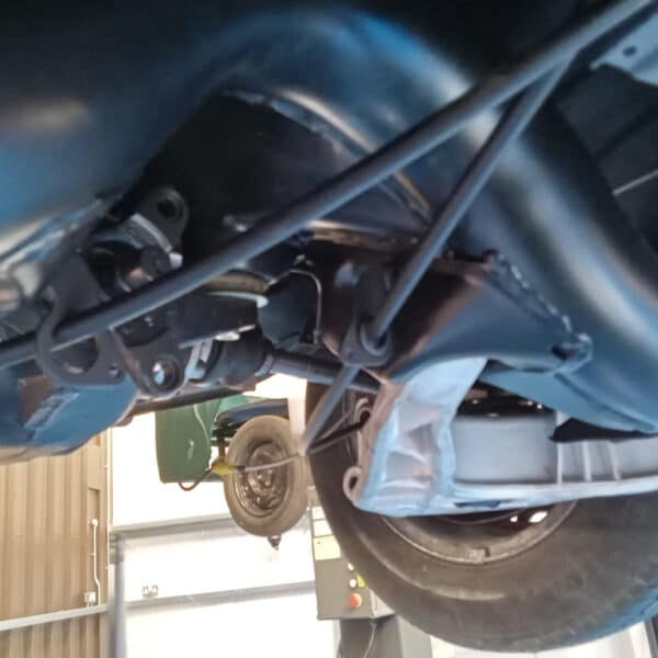 1987 mercedes 500 sl rear subframe refit (18)