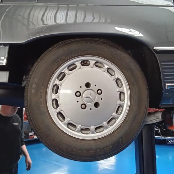 1987 mercedes 500 sl rear subframe refit (19)
