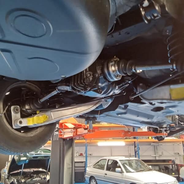 1987 mercedes 500 sl rear subframe refit (20)