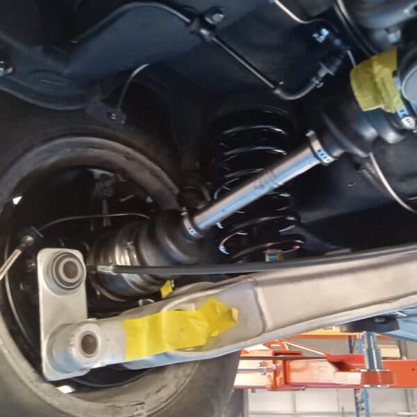 1987 mercedes 500 sl rear subframe refit (22)