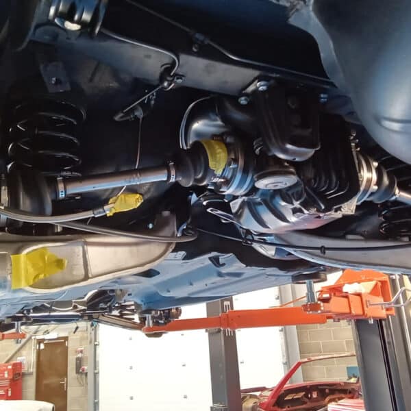 1987 mercedes 500 sl rear subframe refit (24)
