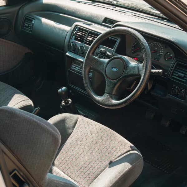1993 ford escort xr3i 4