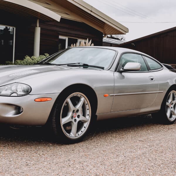 2000 jaguar xkr arrival