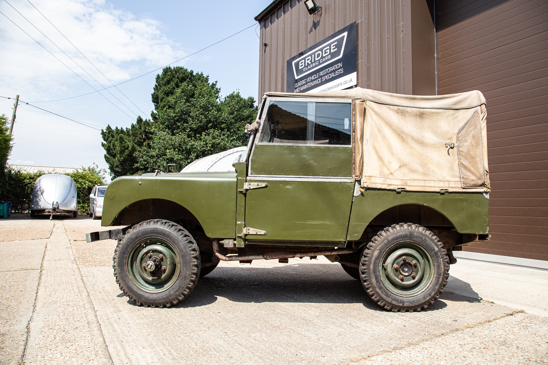 210722 1950 land rover arrival 4