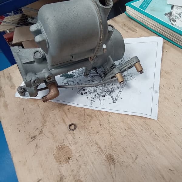22.04.2025 1951 austin devon pickup green carb (16)