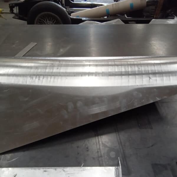 22.04.2025 1955 aston martin db24 drophead coupe red front sills (9)