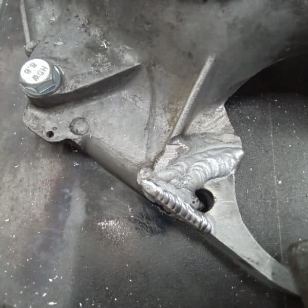 22.04.2025 1963 fiat 500 blue welding (7)