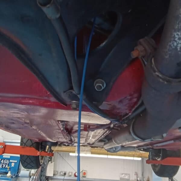22.04.2025 1968 austin mini cooper s red more rear window (15)