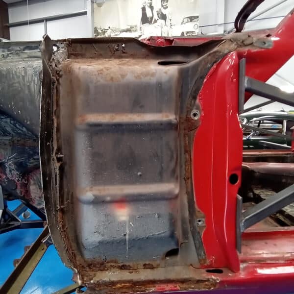 22.04.2025 1978 mercedes 350sl red (70)