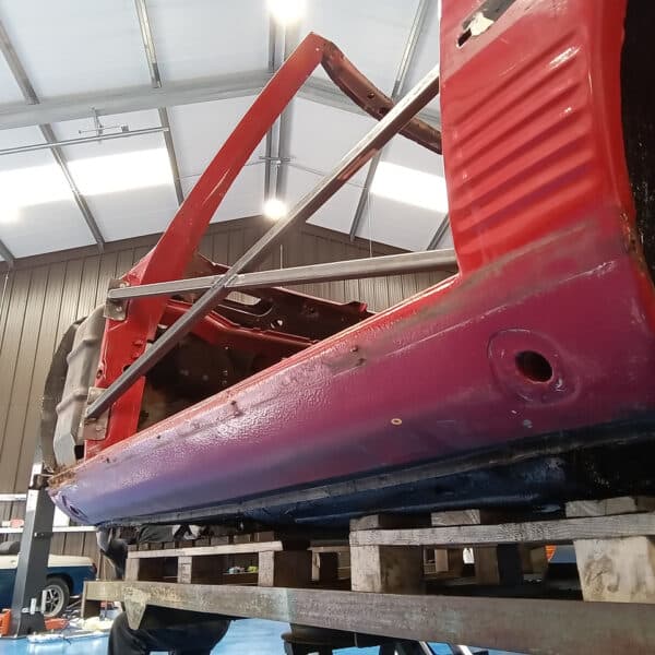 22.04.2025 1978 mercedes 350sl red (77)