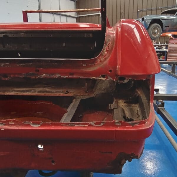 22.04.2025 1978 mercedes 350sl red (80)