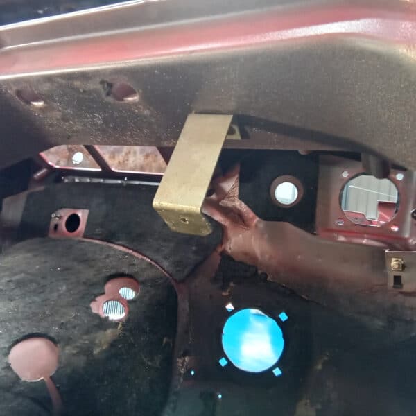 22.04.2025 1978 mercedes 350sl red (95)