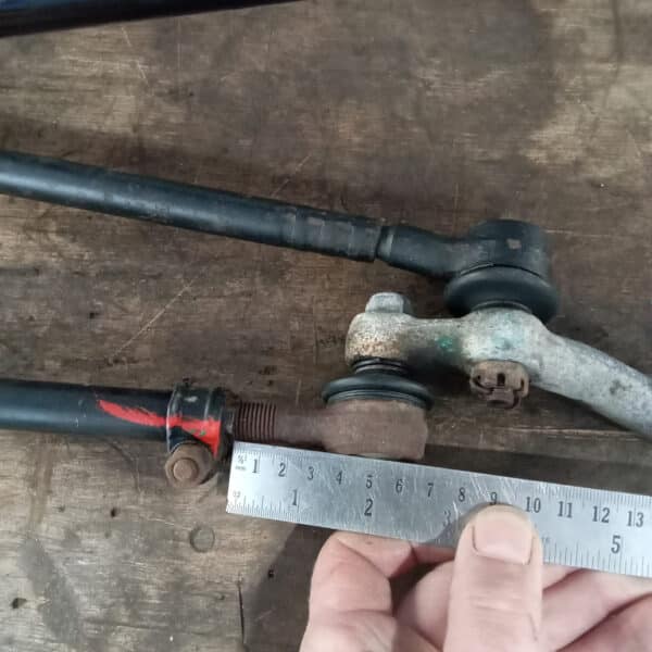 22.04.2025 1978 mercedes 350sl red strip down (2)
