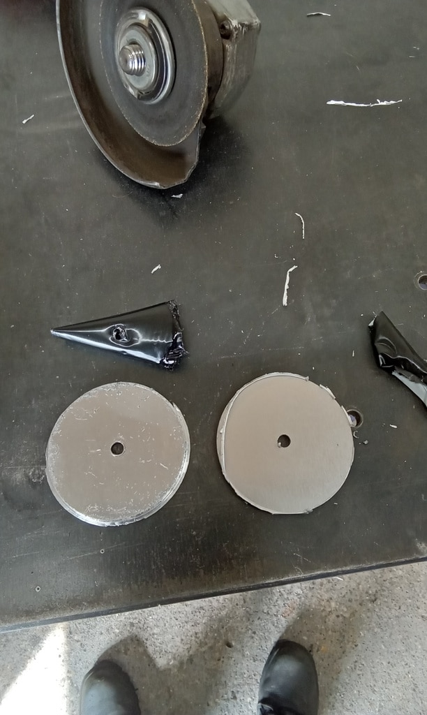 24.02.2025 1969 aston martin db6 volante blue light plates (8)