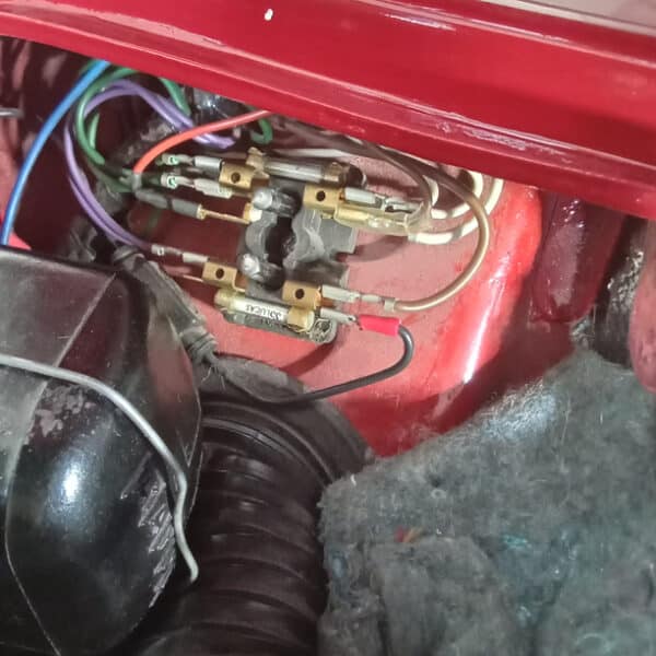 24.04.2025 1968 austin mini cooper s red light (12)