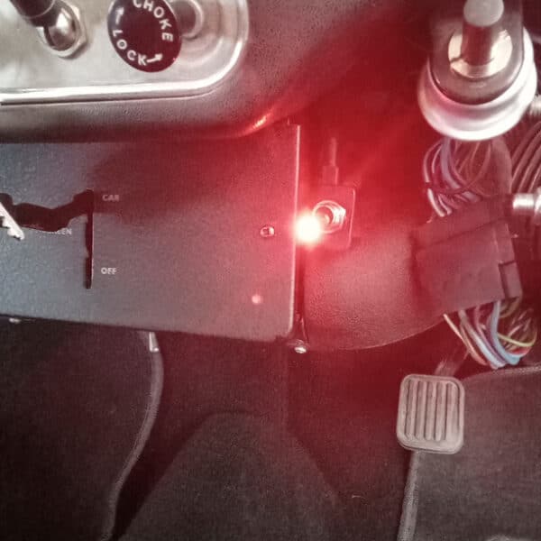 24.04.2025 1968 austin mini cooper s red light (14)