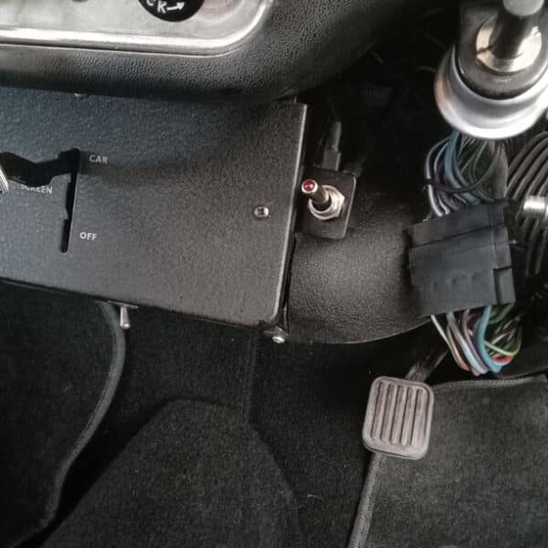 24.04.2025 1968 austin mini cooper s red light (16)
