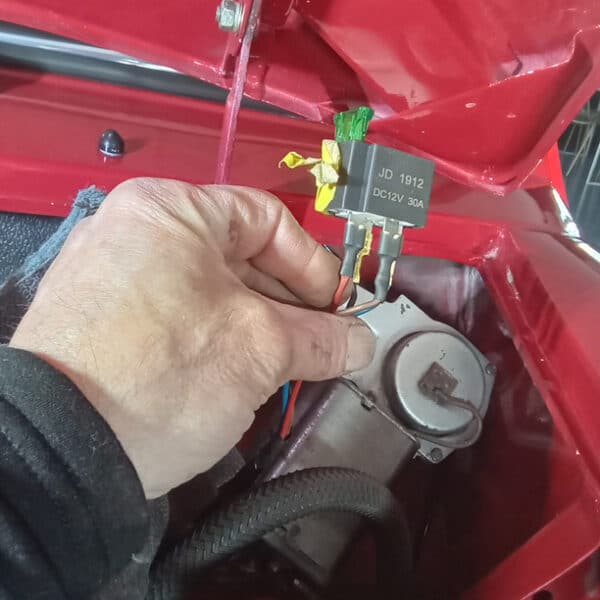 24.04.2025 1968 austin mini cooper s red light (2)