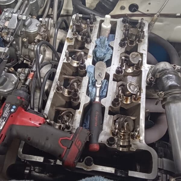 24.04.2025 1968 ford lotus cortina white and green camshafts (11)