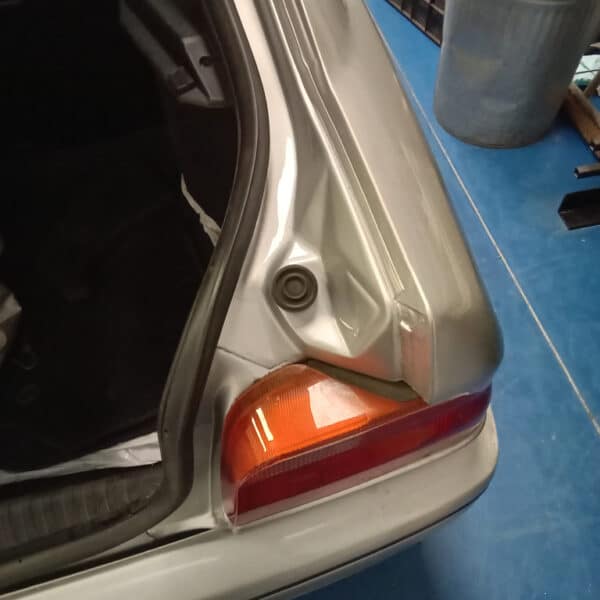 24.04.2025 1993 ford escort xr3i silver paint work (12)