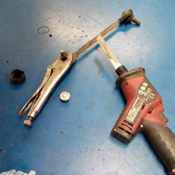 24.04.2025 2014 volkswagen transporter t30 tline 140 silver anti roll bar (3)