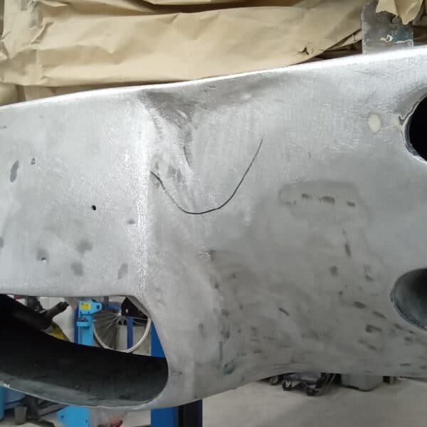 24.05.2025 1969 aston martin db6 volante blue front end repairs (14)