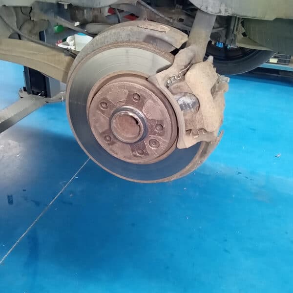 24.05.2025 2014 volkswagen transporter t30 tline 140 silver appraisal and repairs (10)