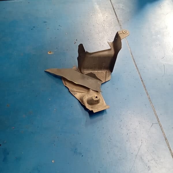 24.05.2025 2014 volkswagen transporter t30 tline 140 silver appraisal and repairs (13)