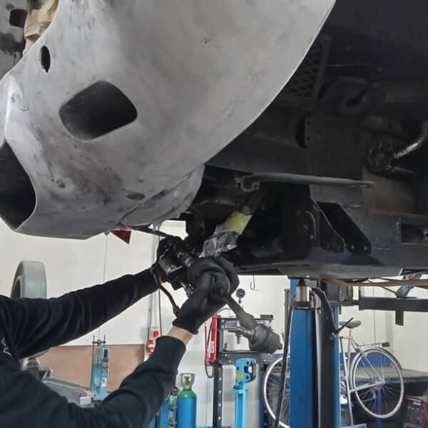 240425 1969 aston martm db6 volante offside wheel arch repairs (6)