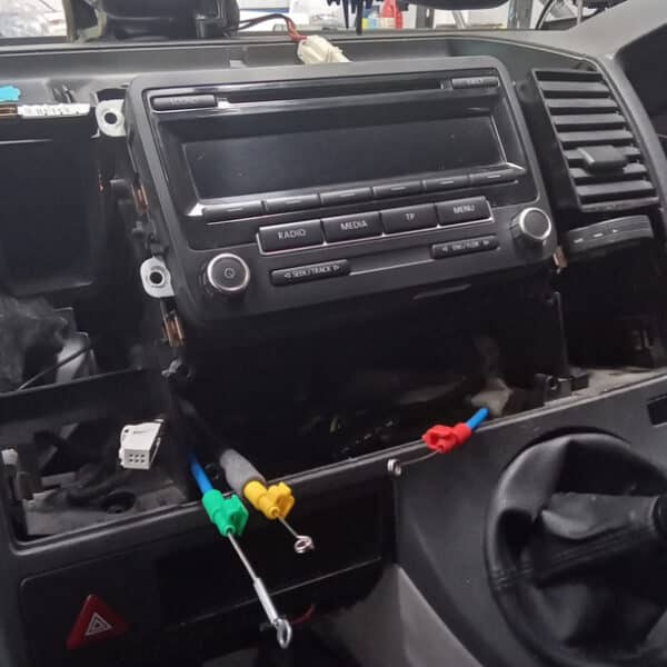 240425 2014 vw t5 heater cables and roof check