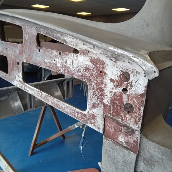 250425 1955 aston martin db2 drophead epoxy prep (4)