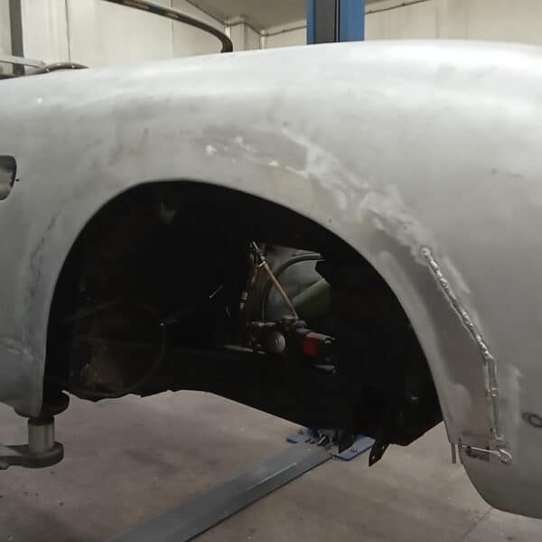 250425 1969 aston martin db6 volante final repair sections (15)