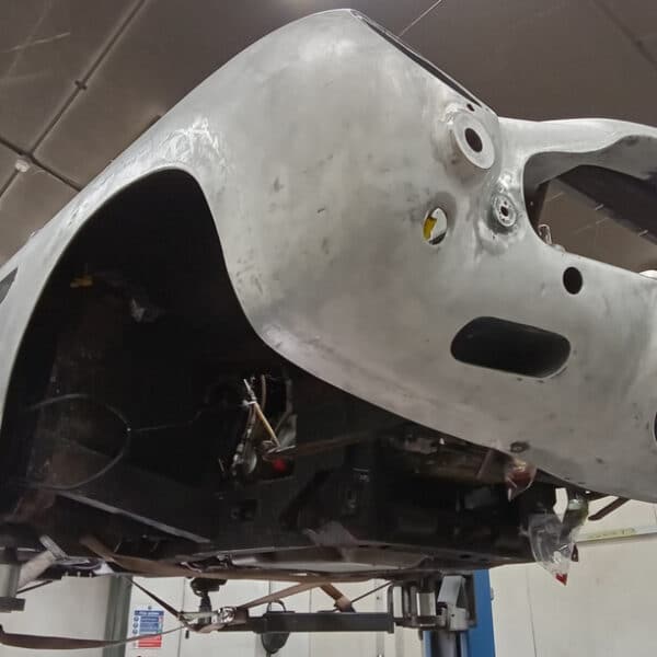 250425 1969 aston martin db6 volante final repair sections (17)