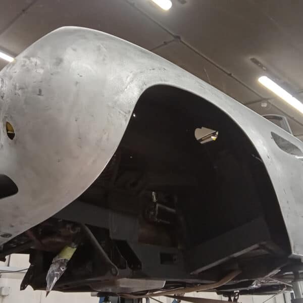 250425 1969 aston martin db6 volante final repair sections (4)