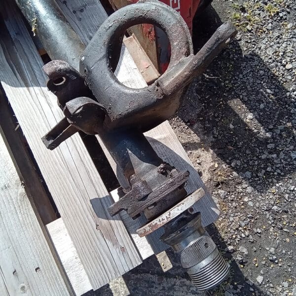 250425 1969 aston martin db6 volante steering rack and rear axle, parts prep and cleaning (18)