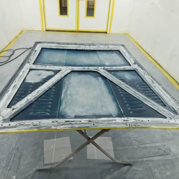 250425 1976 jensen intercetor bonnet prep and paint (11)