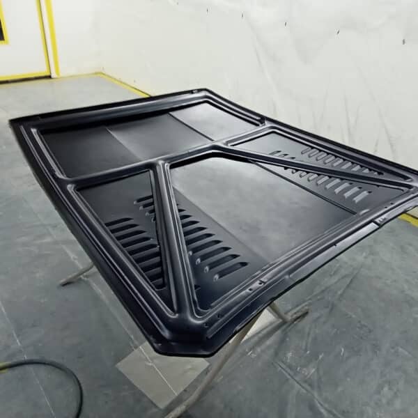 250425 1976 jensen intercetor bonnet prep and paint (5)