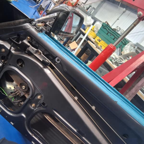 260425 mercedes 500sl window build up 01