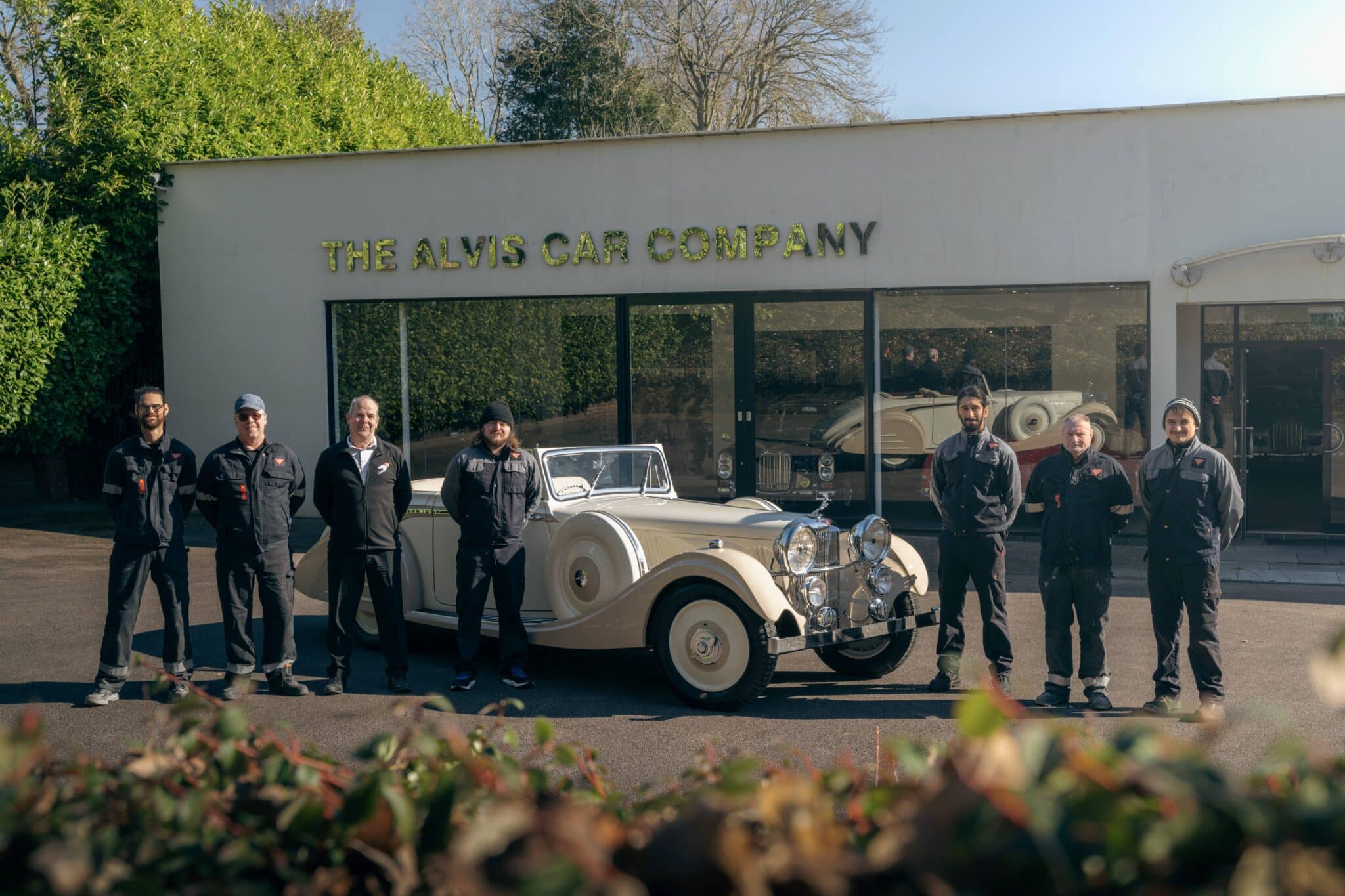 alvis lancefield team photo