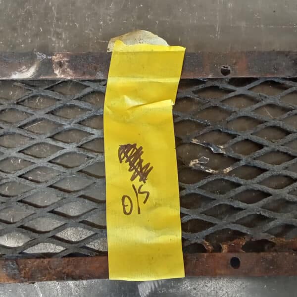 01.05.2025 1969 aston martin db6 volante blue boot lid repairs (17)
